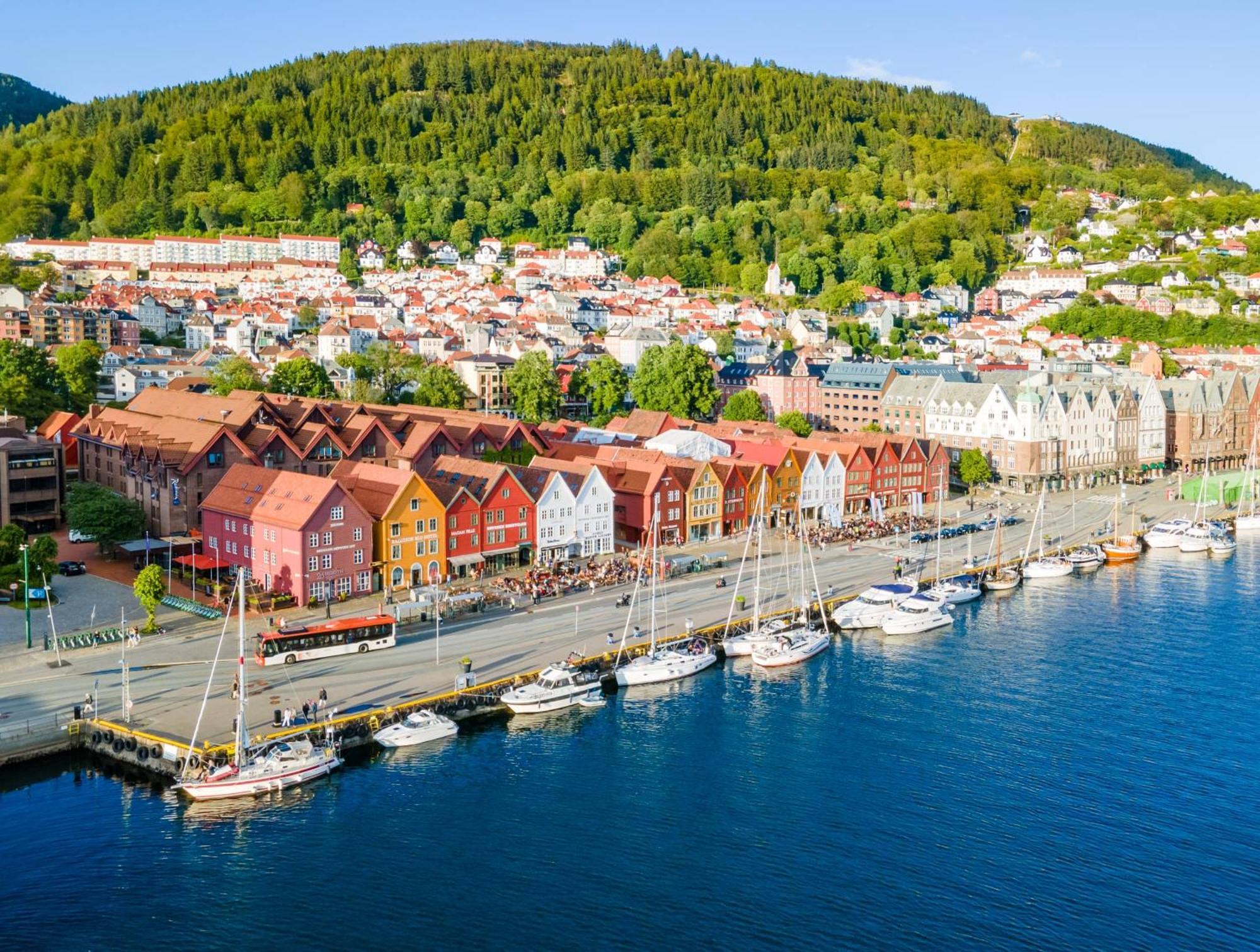 View To Bryggen - Renovated Dec 24 - Historic Cobblestone Street Daire Bergen Dış mekan fotoğraf