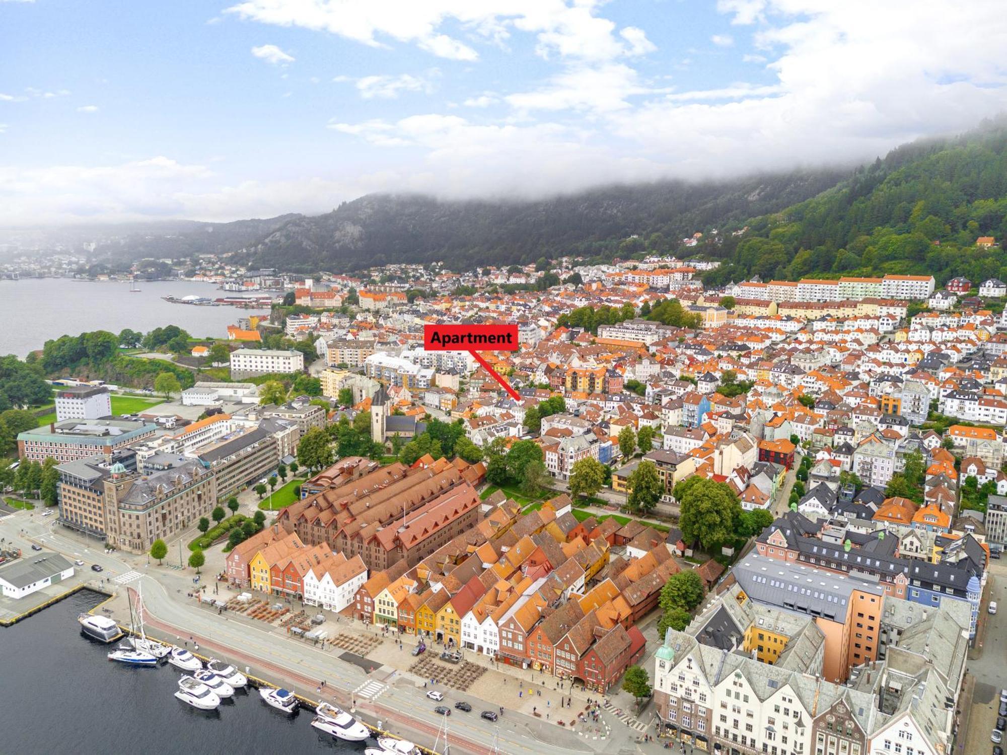 View To Bryggen - Renovated Dec 24 - Historic Cobblestone Street Daire Bergen Dış mekan fotoğraf
